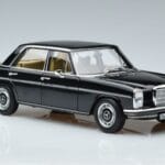 Mercedes 200 W115 Edição Limitada Norev 1:18 183775 Metal - image 6 of 8