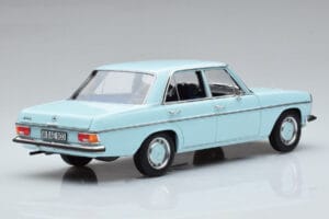 Mercedes 200 W115 Norev 1:18 183777 Metal - imagem 3 de 7