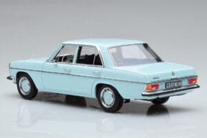 Mercedes 200 W115 Norev 1:18 183777 Metal - imagem 6 de 7