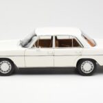 Mercedes 200 W115 Branco Norev 1:18 183770 - image 4 of 8