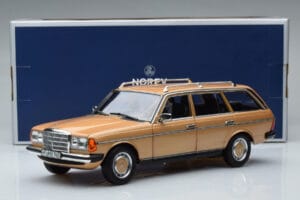 Mercedes 200T S123 Bege Norev 1:18 183738 Metal - imagem 9 de 9