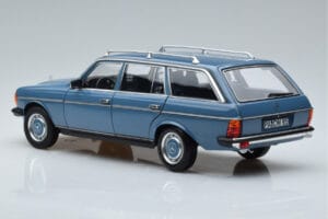 Mercedes 200T S123 Azul Norev 1:18 183737 Metal - imagem 6 de 7