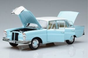 Mercedes 220 S W111 Azul Norev 1:18 183920 Metal - imagem 2 de 7