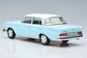 Mercedes 220 S W111 Azul Norev 1:18 183920 Metal - imagem 6 de 7