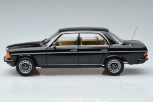 Mercedes 230E W123 Edição Limitada Norev 1:18 183711 Metal - imagem 5 de 8