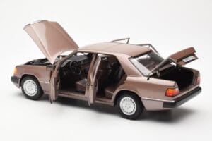 Mercedes 230E W124 Rosewood Metallic Edição Concessionário Norev 1:18 B66040697 Metal - imagem 5 de 8