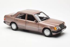 Mercedes 230E W124 Rosewood Metallic Edição Concessionário Norev 1:18 B66040697 Metal - imagem 6 de 8