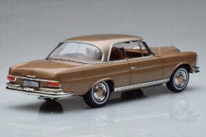 Mercedes 250 SE Coupe W111 Dourado Metálico Norev 1:18 183759 Metal - imagem 3 de 7