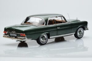 Mercedes 250 SE Coupe W111 Verde Metálico Edição Limitada Norev 1:18 183764 Metal - imagem 3 de 7