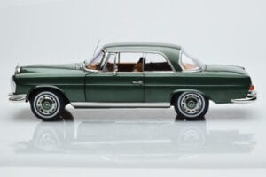 Mercedes 250 SE Coupe W111 Verde Metálico Edição Limitada Norev 1:18 183764 Metal - imagem 4 de 7
