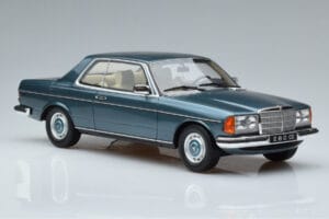 Mercedes 280 CE C123 Azul Otto 1:18 OT627 Resina - imagem 4 de 6