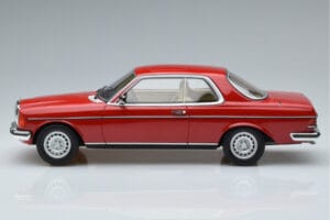 Mercedes 280 CE C123 Vermelho Otto 1:18 OT145 Resina - imagem 3 de 6