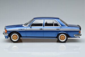 Mercedes 280 E AMG W123 Azul Otto 1:18 OT221 Resina - imagem 3 de 6