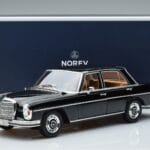 Mercedes 280 SE W108 Preto Norev 1:18 183762 Metal - image 7 of 7