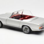 Mercedes 280 SL W113 Pagoda Prateado Schuco 1:18 450035000 - image 7 of 8