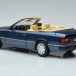 Mercedes 300 CE-24 A124 Cabriolet Nautical Azul Edição Limitada Norev 1:18 183879 Metal - image 6 of 7
