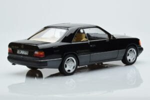 Mercedes 300 CE-24 C124 Coupe AMG Wheels Edição Limitada Norev 1:18 183881 Metal - imagem 3 de 11