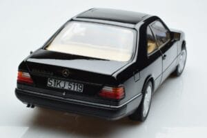 Mercedes 300 CE-24 C124 Coupe AMG Wheels Edição Limitada Norev 1:18 183881 Metal - imagem 10 de 11