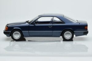 Mercedes 300 CE-24 C124 Coupe Nautical Azul Edição Limitada Norev 1:18 183882 Metal - imagem 4 de 7