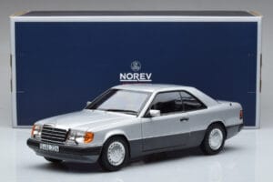 Mercedes 300 CE-24 C124 Coupe Prata Norev 1:18 183880 Metal - imagem 7 de 7
