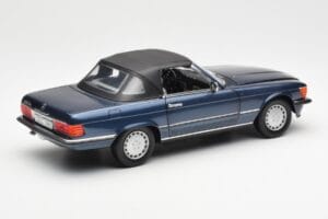 Mercedes 300 SL R107 Azul Náutico Norev 1:18 183466 Metal - imagem 3 de 8