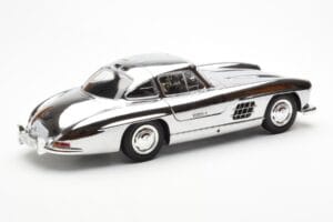 Mercedes 300 SL W198 Cromo Minichamps 1:18 B66040645 Metal - imagem 3 de 8