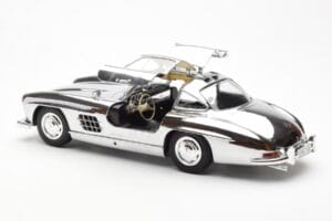 Mercedes 300 SL W198 Cromo Minichamps 1:18 B66040645 Metal - imagem 5 de 8