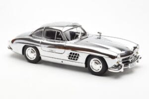 Mercedes 300 SL W198 Cromo Minichamps 1:18 B66040645 Metal - imagem 6 de 8