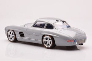 Mercedes 300 SL W198 Gullwing By S-Klub Cinzento GT Spirit 1:18 GT418 Resina - imagem 5 de 6