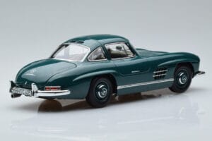 Mercedes 300 SL W198 Gullwing Verde Norev 1:18 183851 Metal - imagem 3 de 7