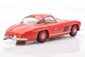 Mercedes 300 SL W198 Gullwing Vermelho Minichamps 1:18 110037211 Metal - imagem 3 de 8