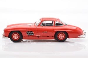 Mercedes 300 SL W198 Gullwing Vermelho Minichamps 1:18 110037211 Metal - imagem 4 de 8