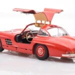Mercedes 300 SL W198 Gullwing Vermelho Minichamps 1:18 - image 5 of 8