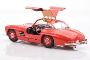 Mercedes 300 SL W198 Gullwing Vermelho Minichamps 1:18 110037211 Metal - imagem 5 de 8