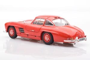 Mercedes 300 SL W198 Gullwing Vermelho Minichamps 1:18 110037211 Metal - imagem 7 de 8