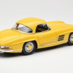 Mercedes 300 SL W198 Roadster Amarelo Norev 1:18 B66040669 - image 3 of 8