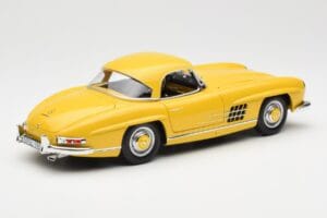 Mercedes 300 SL W198 Roadster Amarelo Norev 1:18 B66040669 Metal - imagem 3 de 8