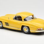 Mercedes 300 SL W198 Roadster Amarelo Norev 1:18 B66040669 - image 7 of 8