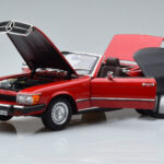 Mercedes 450 SL R107 Versão US Vermelho Norev 1:18 - image 2 of 8