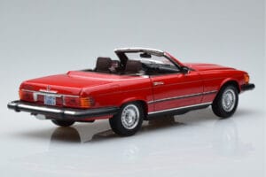 Mercedes 450 SL R107 Versão US Vermelho Norev 1:18 183729 Metal - imagem 3 de 8