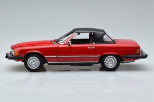 Mercedes 450 SL R107 Versão US Vermelho Norev 1:18 183729 Metal - imagem 4 de 8