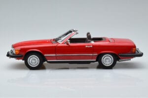 Mercedes 450 SL R107 Versão US Vermelho Norev 1:18 183729 Metal - imagem 5 de 8