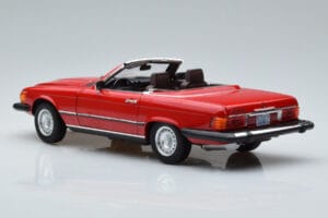 Mercedes 450 SL R107 Versão US Vermelho Norev 1:18 183729 Metal - imagem 7 de 8