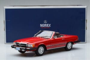 Mercedes 450 SL R107 Versão US Vermelho Norev 1:18 183729 Metal - imagem 8 de 8