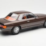 Mercedes 500 SLC C107 Castanho KK-Scale 1:18 180851 - image 2 of 6