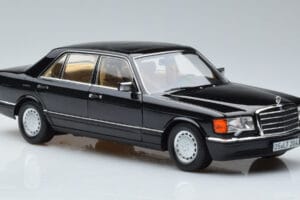 Mercedes 560 SEL W126 Preto Norev 1:18 183793 Metal - imagem 5 de 7