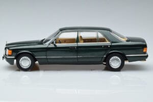 Mercedes 560 SEL W126 Verde Escuro Metálico Norev 1:18 B66040682 Metal - imagem 4 de 7