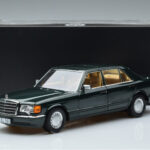 Mercedes 560 SEL W126 Verde Escuro Metálico Norev 1:18 - image 7 of 7