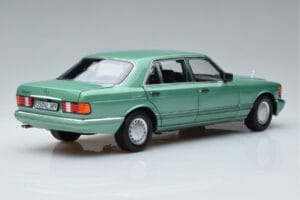 Mercedes 560 SEL W126 Verde Claro Norev 1:18 183469 Metal - imagem 3 de 7