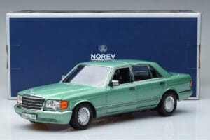 Mercedes 560 SEL W126 Verde Claro Norev 1:18 183469 Metal - imagem 7 de 7